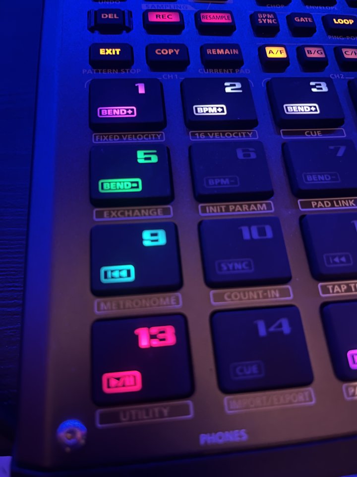 Roland sp-404 + maleta transporte de segunda mano · Foto 4 de 10 · Barcelona · 400 €