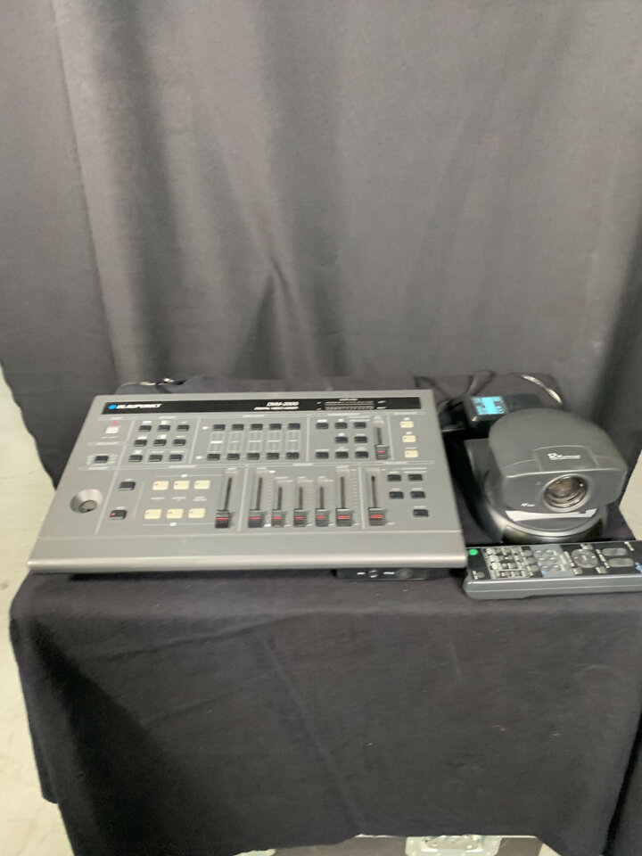 Mezclador vídeo y  Camara PTZ Sony