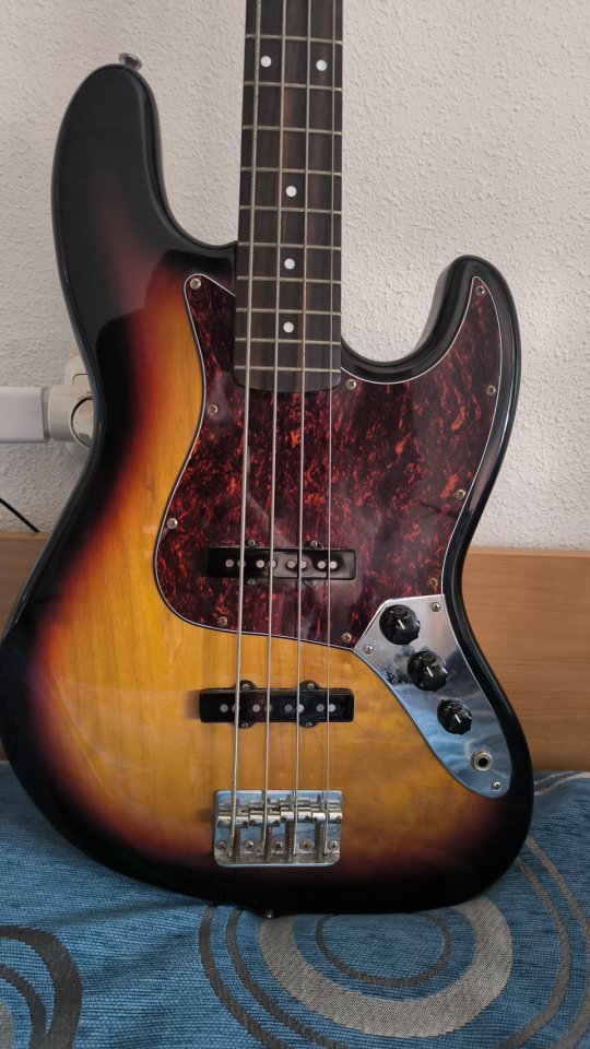 Tokai JazzBass con pastillas Fender Custom Shop