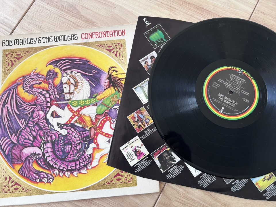 Bob Marley & The Wailers 1983 LP Confrontation de segunda mano · Tarragona · 45 €
