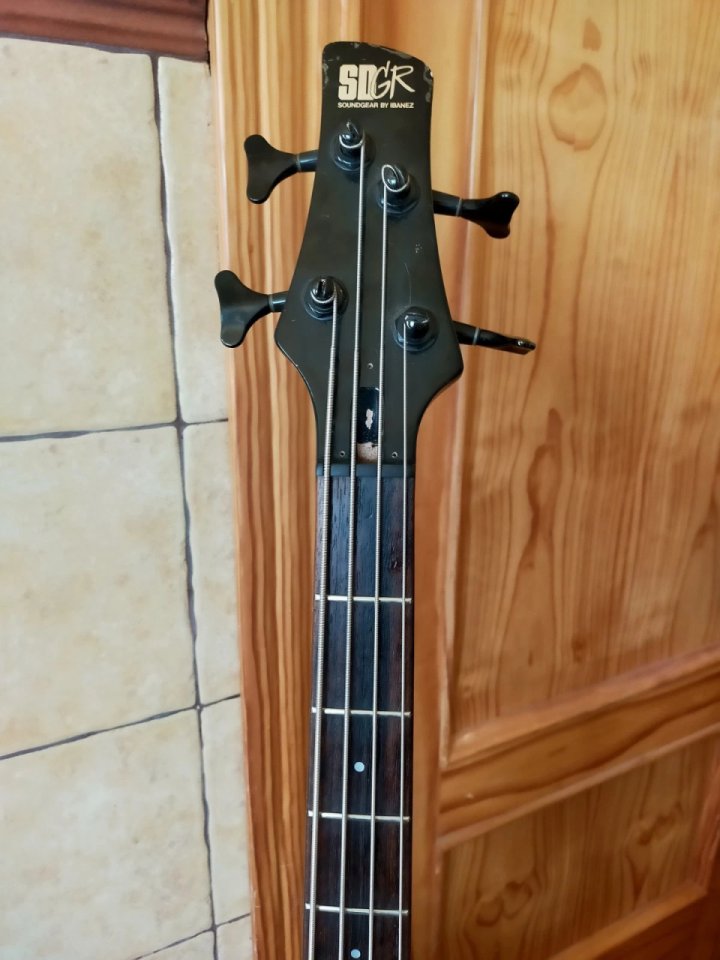 Ibanez SR800 Japan / 1994 / Fujigen / Japón de segunda mano · Foto 2 de 5 · León · 500 €