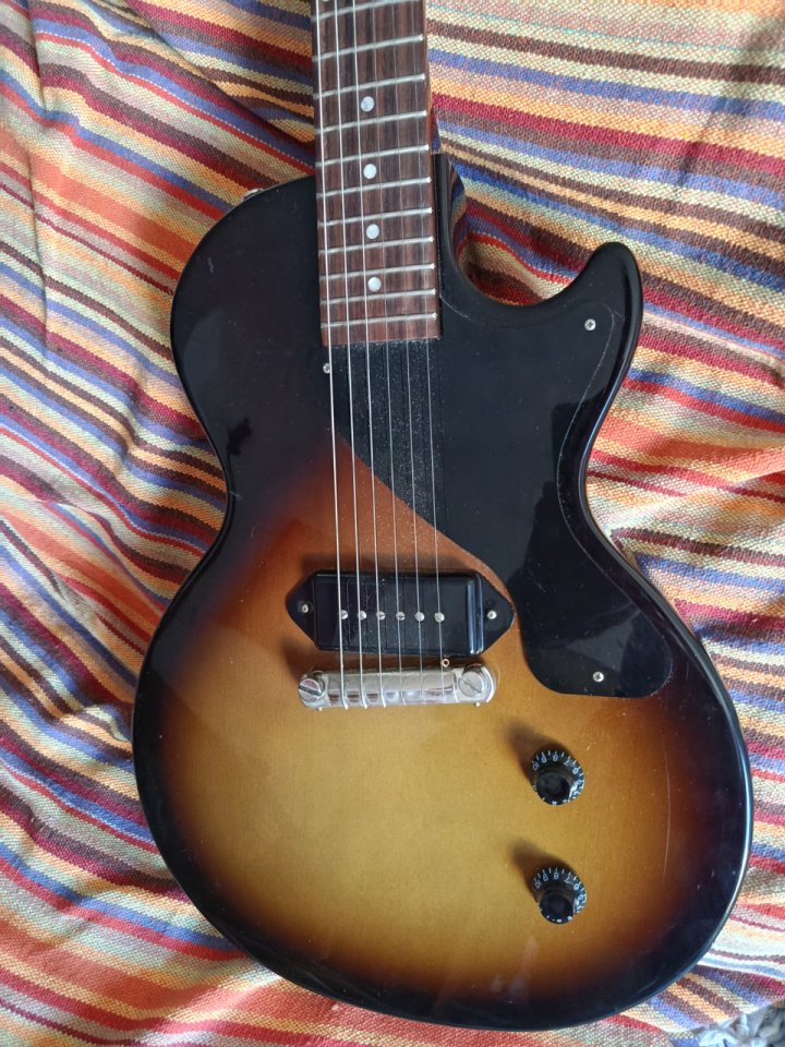 Gibson LesPaul junior de segunda mano · Foto 4 de 7 · Cádiz · 800 €