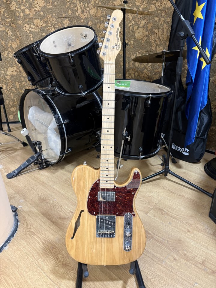 Telecaster G&L Asat Classic Bluesboy con Dean Markley Seth Lover de segunda mano · Foto 1 de 10 · Sevilla · 425 €
