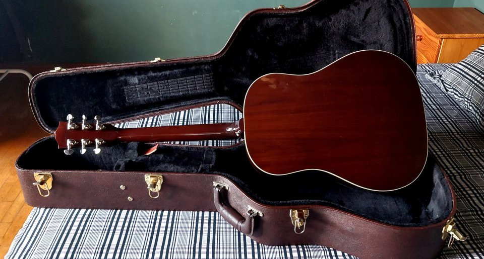 ÚLTIMO PRECIO!!! Gibson J-45 Studio Walnut Burst 2020 de segunda mano · Foto 2 de 9 · Asturias · 1490 €
