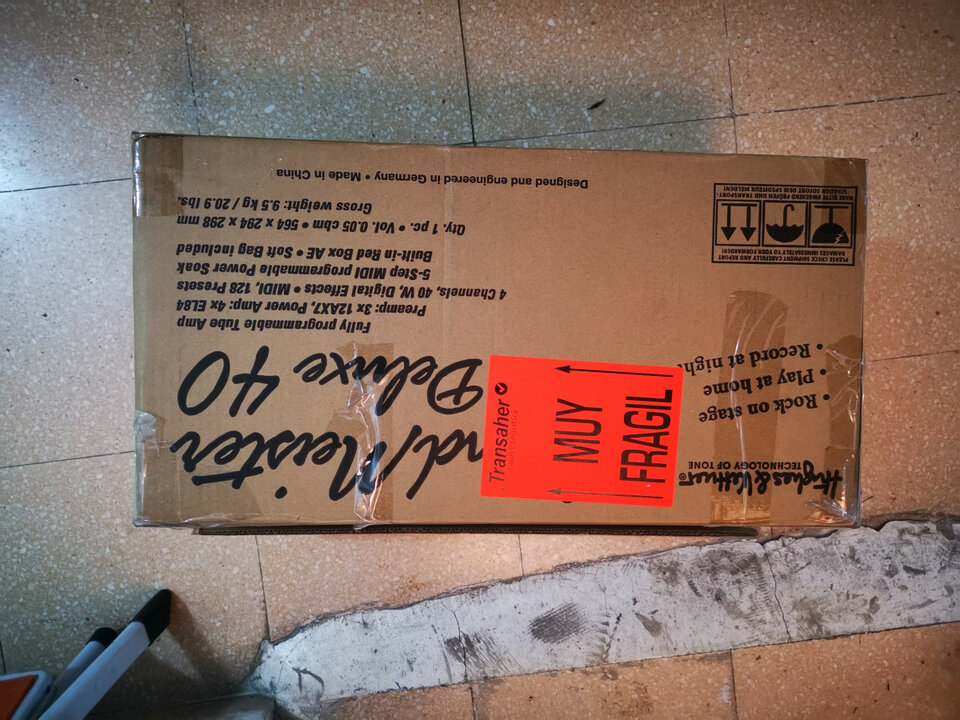 Hughes and Kettner Grand Meister 40 Deluxe y Pedalera FSM 432 MK III