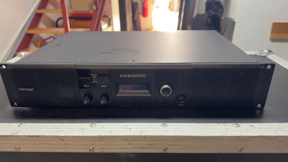Etapa de Potencia con DSP Behringer NX6000D de segunda mano · Foto 2 de 4 · Araba · 350 €