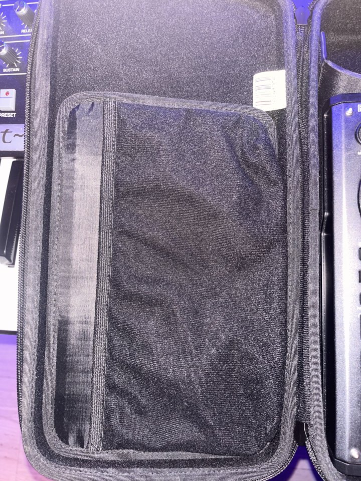 Roland sp-404 + maleta transporte de segunda mano · Foto 8 de 10 · Barcelona · 400 €