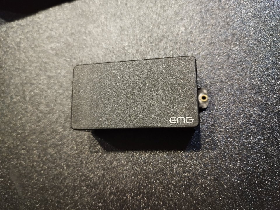 Pastilla EMG 81 -sin electronica-