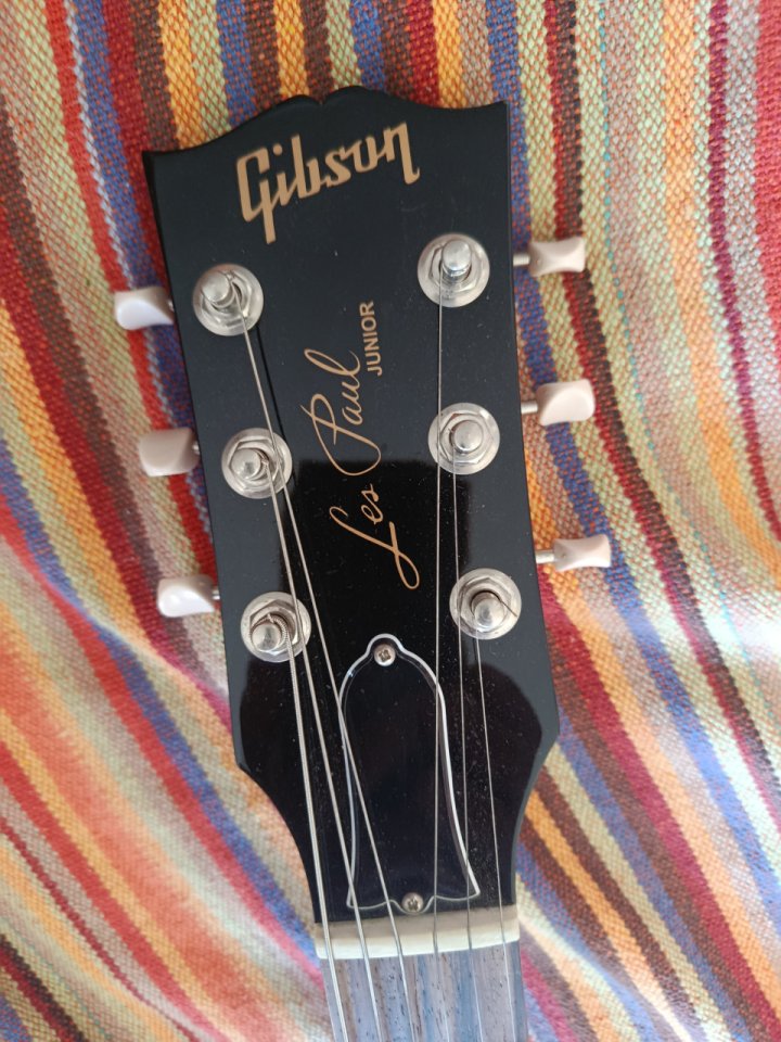 Gibson LesPaul junior de segunda mano · Foto 6 de 7 · Cádiz · 800 €