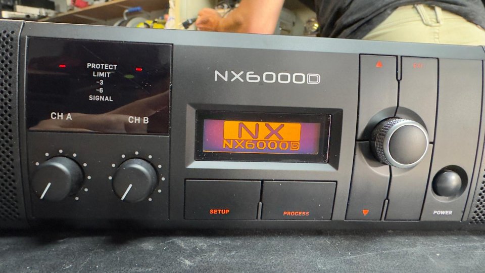 Etapa de Potencia con DSP Behringer NX6000D de segunda mano · Foto 3 de 4 · Araba · 350 €