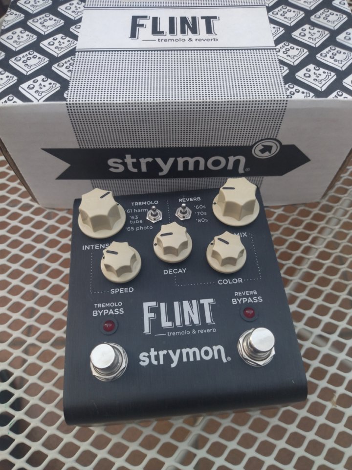 Strymon Flint v1 RESERVADO de segunda mano · Foto 1 de 4 · Barcelona · 275 €