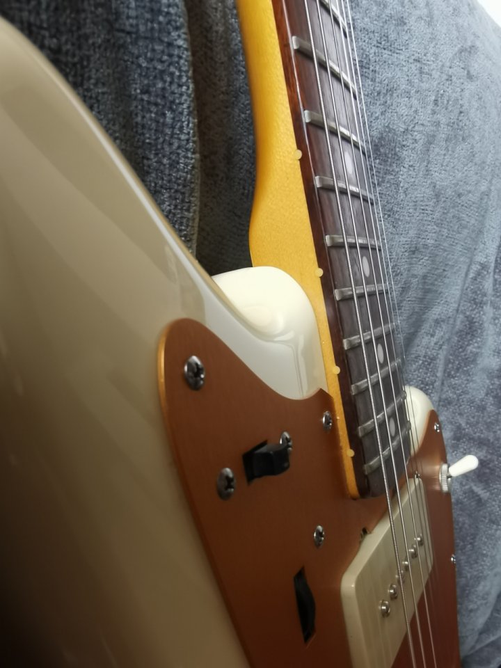 Squier J. Mascis Jazzmaster de segunda mano · Foto 8 de 8 · Ávila · 475 €