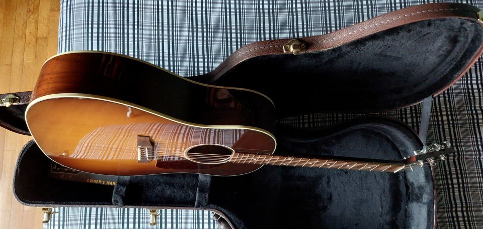 ÚLTIMO PRECIO!!! Gibson J-45 Studio Walnut Burst 2020 de segunda mano · Foto 6 de 9 · Asturias · 1490 €