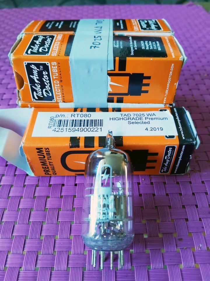 Mercadillo variado válvulas (potencia, previo - EL34 - 12ax7 - 5881)