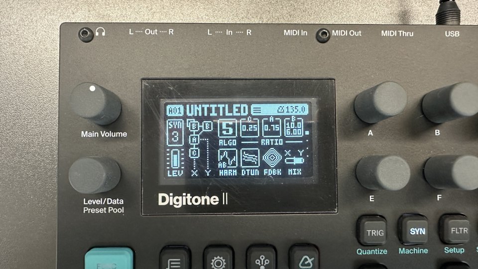 Elektron Digitone II impecable + Maleta Peli 1400 + dust cover de segunda mano · Foto 2 de 10 · Madrid · 850 €
