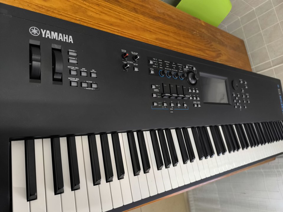 Yamaha modx8plus de segunda mano · Foto 8 de 8 · Tarragona · 1100 €