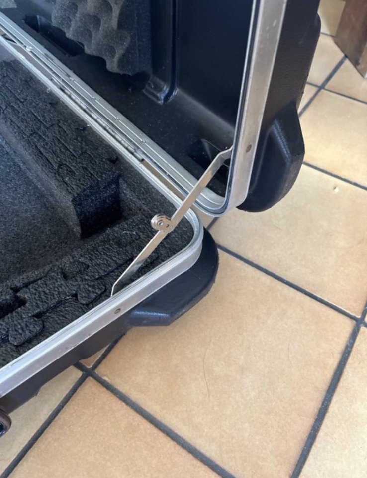 Flight case SKB 88 teclas