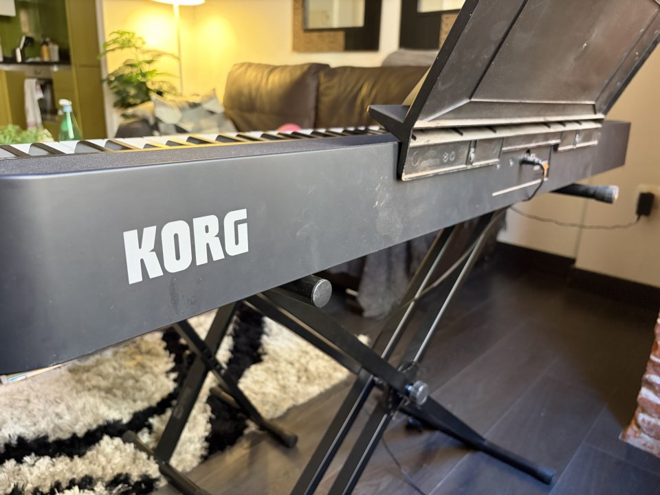 Korg B2 Teclado de segunda mano · Foto 3 de 7 · Madrid · 40 €
