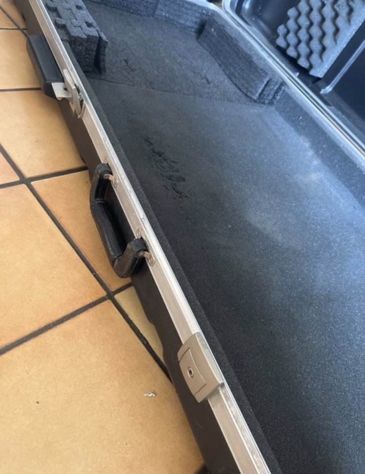 Flight case SKB 88 teclas