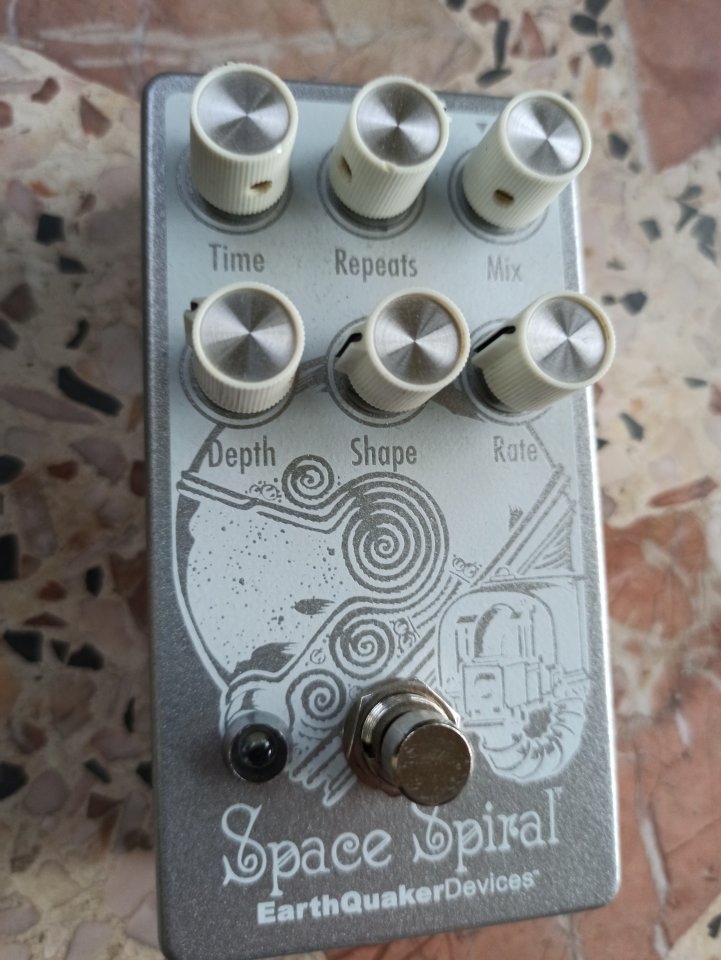 Earthquaker Devices Space Spiral