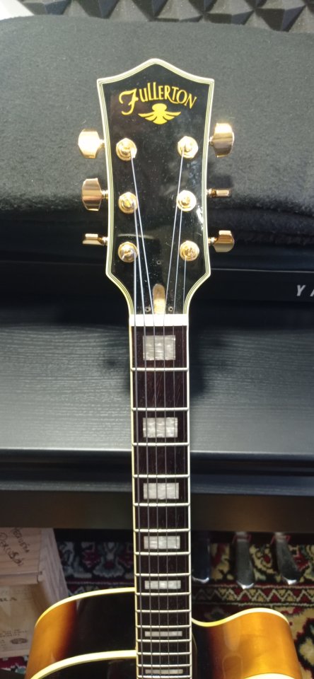 Fullerton tipo Gibson L5. (Envío incluido) de segunda mano · Foto 3 de 9 · A Coruña · 350 €