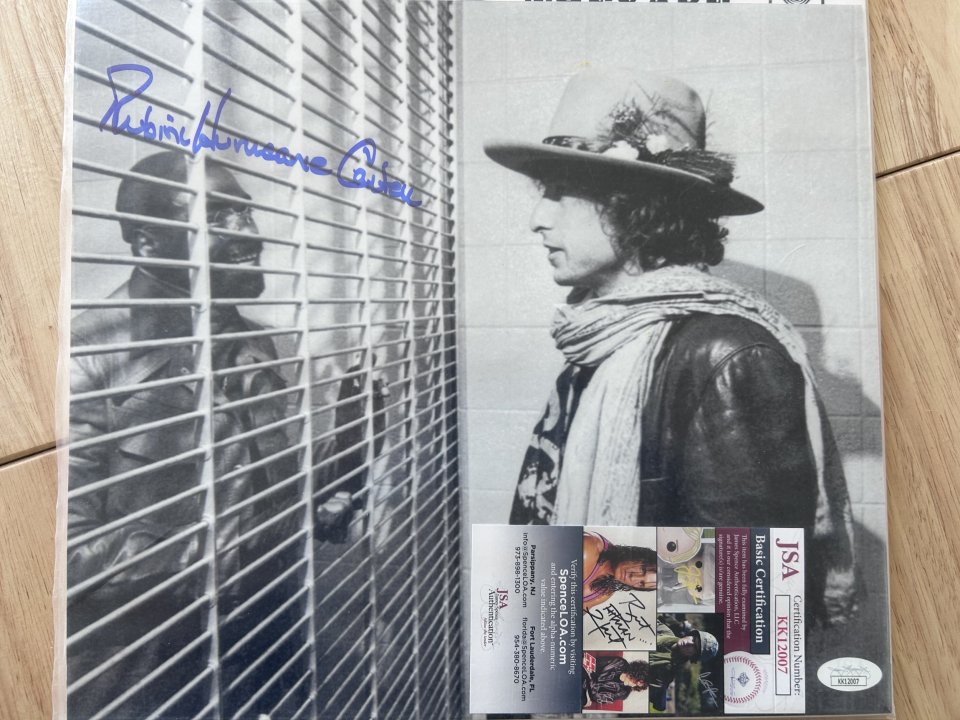 Autógrafo Huracán Carter Bob Dylan JSA de segunda mano · Tarragona · 150 €