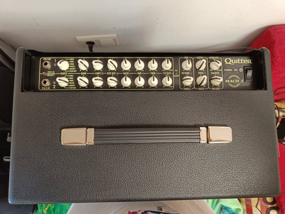 Quilter Aviator Mach 3 combo + footswitch de segunda mano · Foto 2 de 8 · Zaragoza · 950 €