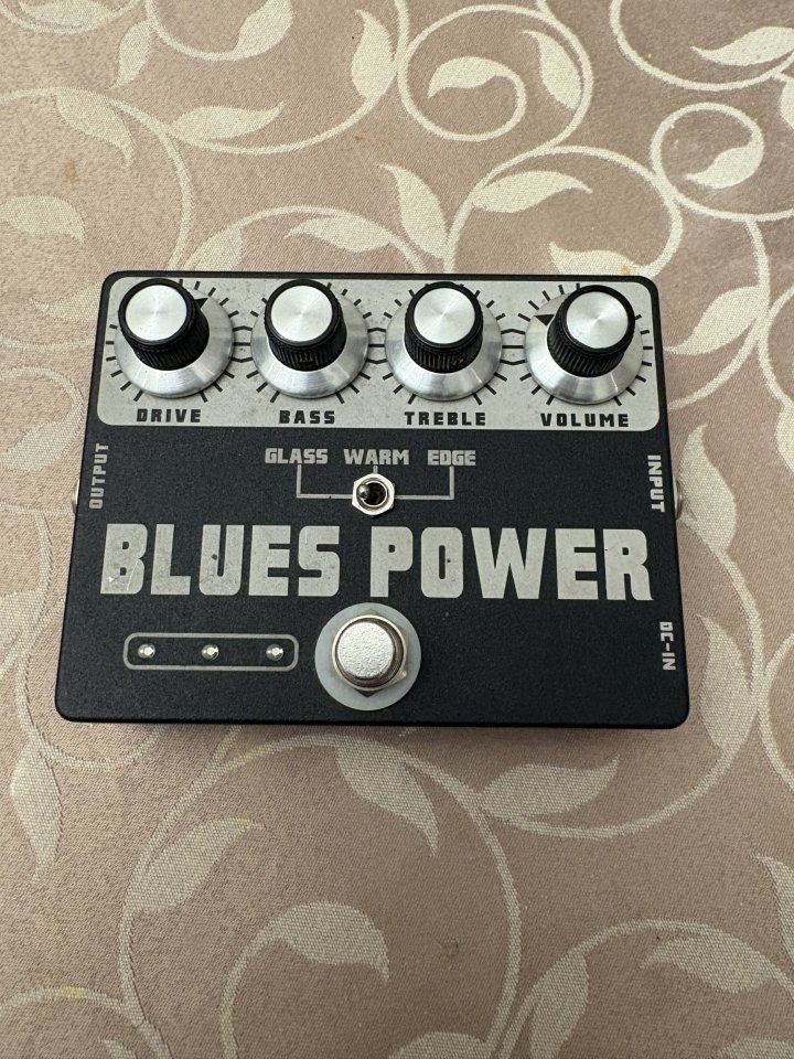 King Tone Blues Power 1.7V Transparent Overdrive de segunda mano · Foto 1 de 6 · A Coruña · 300 €