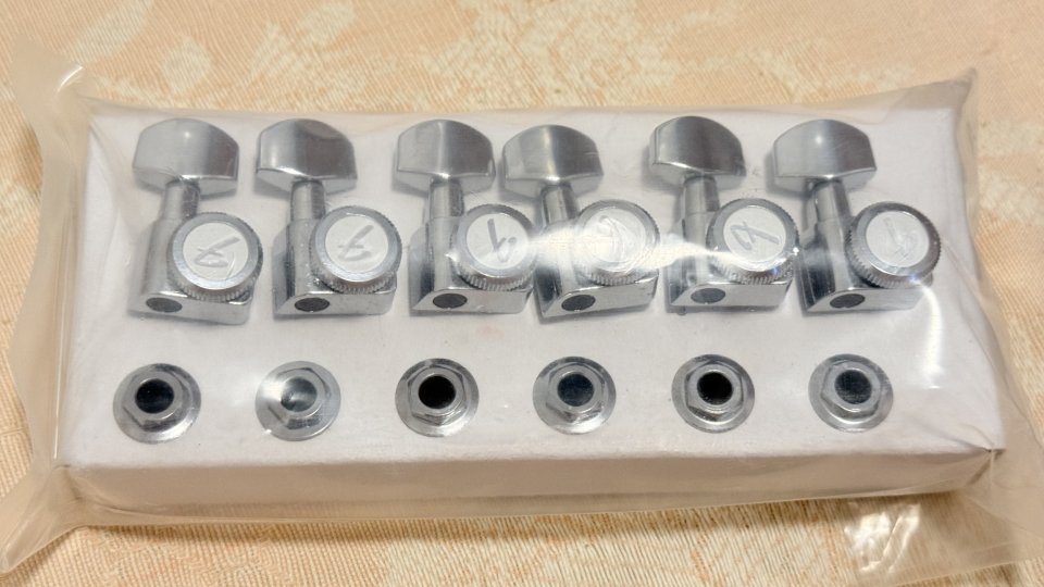 fender loking tuners, escalonados de segunda mano · Foto 1 de 2 · Sevilla · 50 €