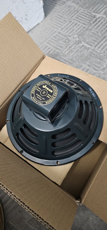 Altavoz Jensen P10R- 8 ohmios de segunda mano · Foto 1 de 3 · Sevilla · 65 €