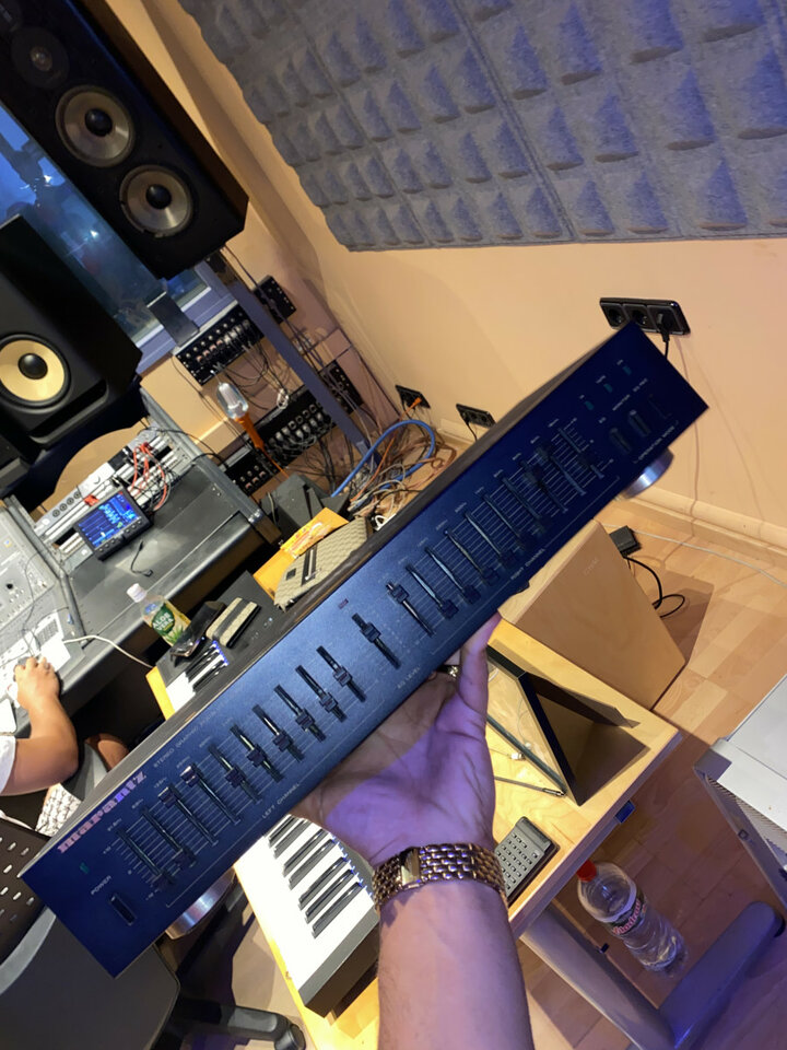 ecualizador gráfico estéreo Marantz, modelo EQ 300