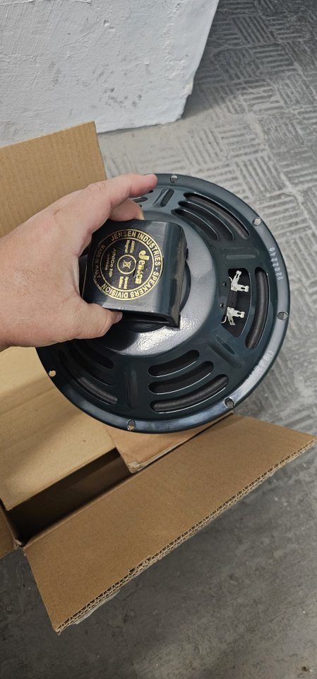 Altavoz Jensen P10R- 8 ohmios de segunda mano · Foto 2 de 3 · Sevilla · 65 €