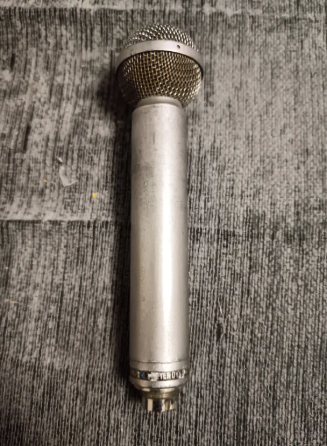 BeyerDynamic M-160 de segunda mano · Madrid · 950 €
