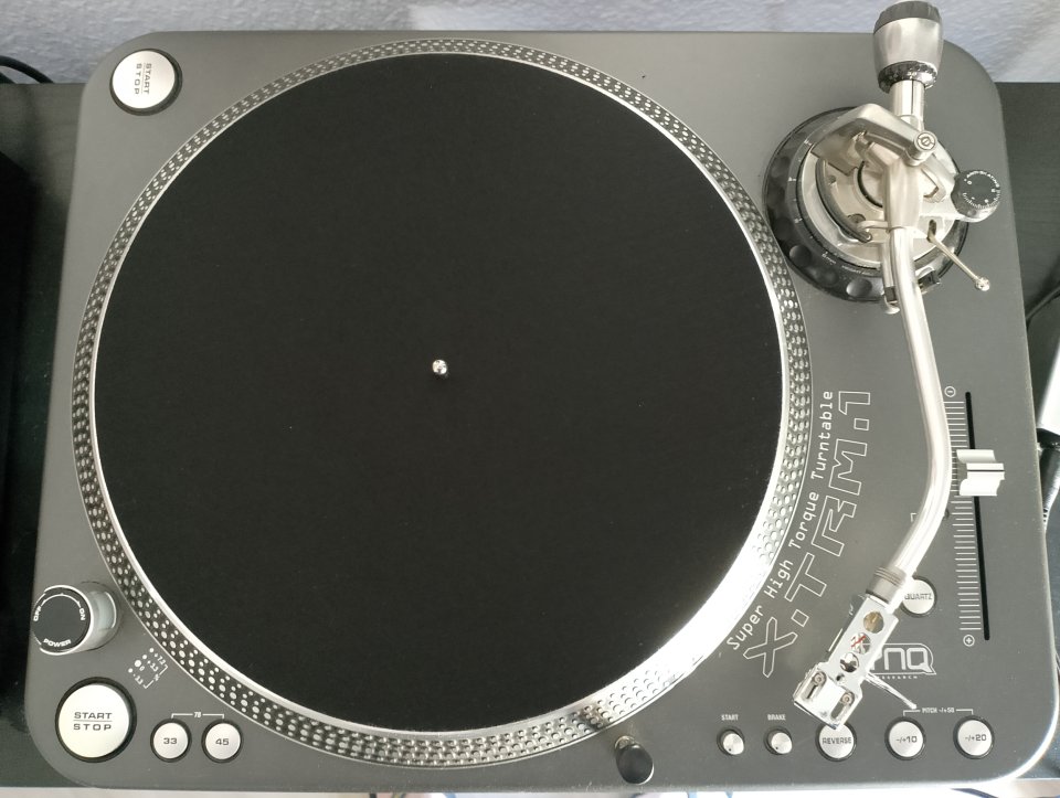 Plato giradiscos Synq XTRM1 de segunda mano · Foto 1 de 3 · Jaén · 370 €