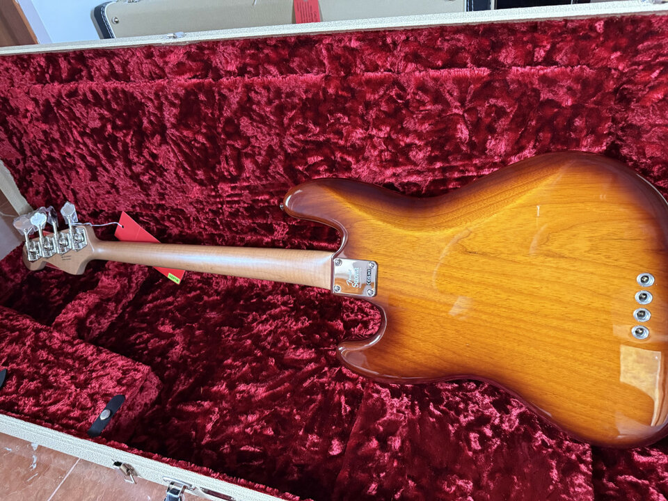 Fender Suona Thinline Jazz Bass - Nuevo a Estrenar