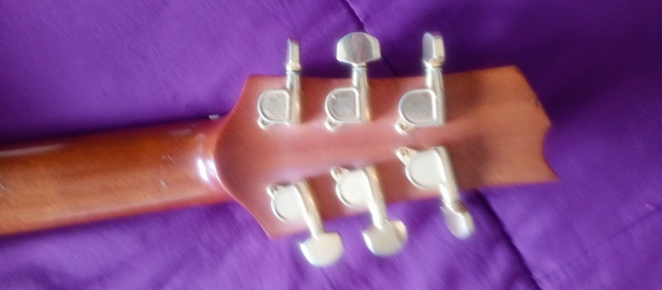 Cambio Guitarra Alhambra CW J3-E de segunda mano · Foto 6 de 8 · Asturias
