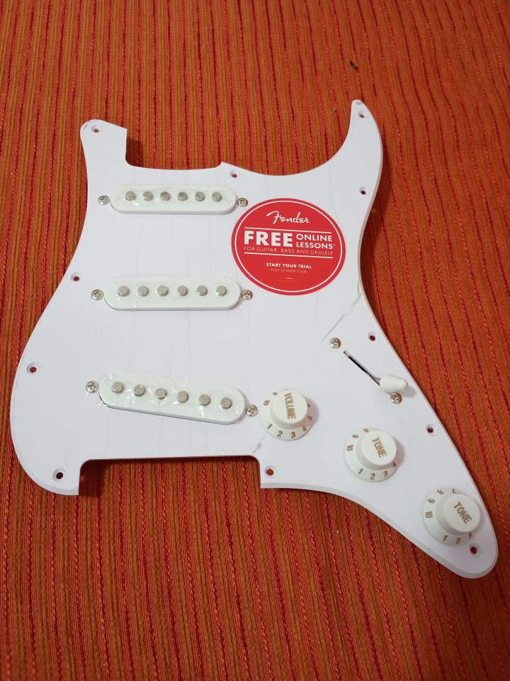 Golpeador squier Stratocaster