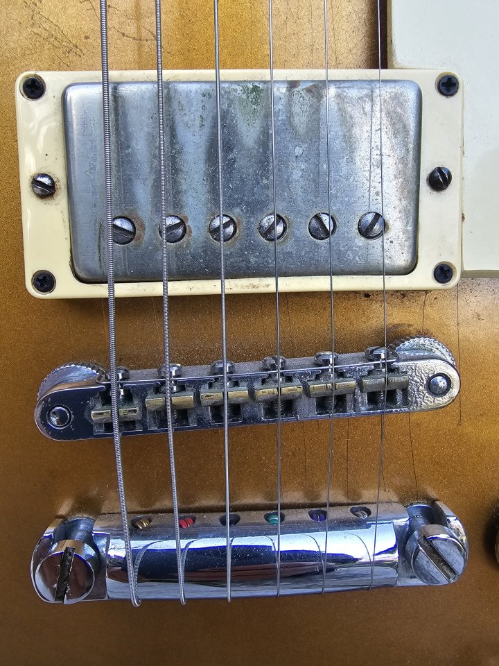 Gibson les paul deluxe goldtop de 1975 de segunda mano · Foto 6 de 10 · Ávila · 4100 €