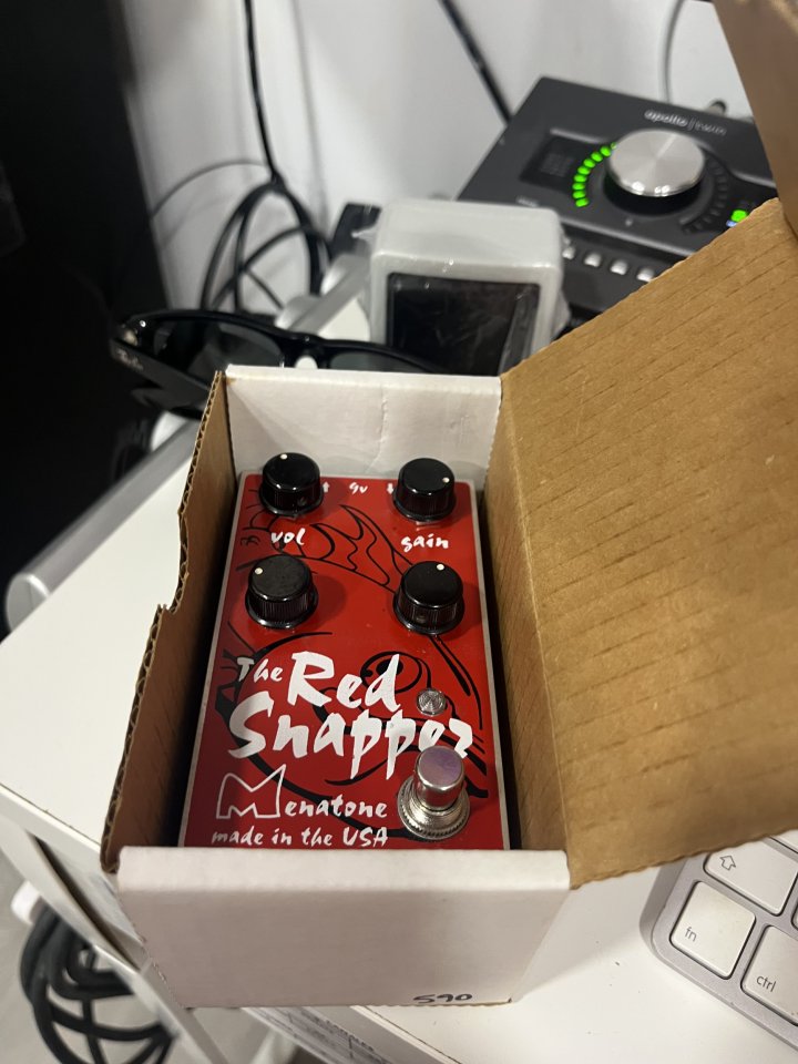 Menatone Red Snapper de segunda mano · Foto 1 de 7 · Cádiz · 240 €