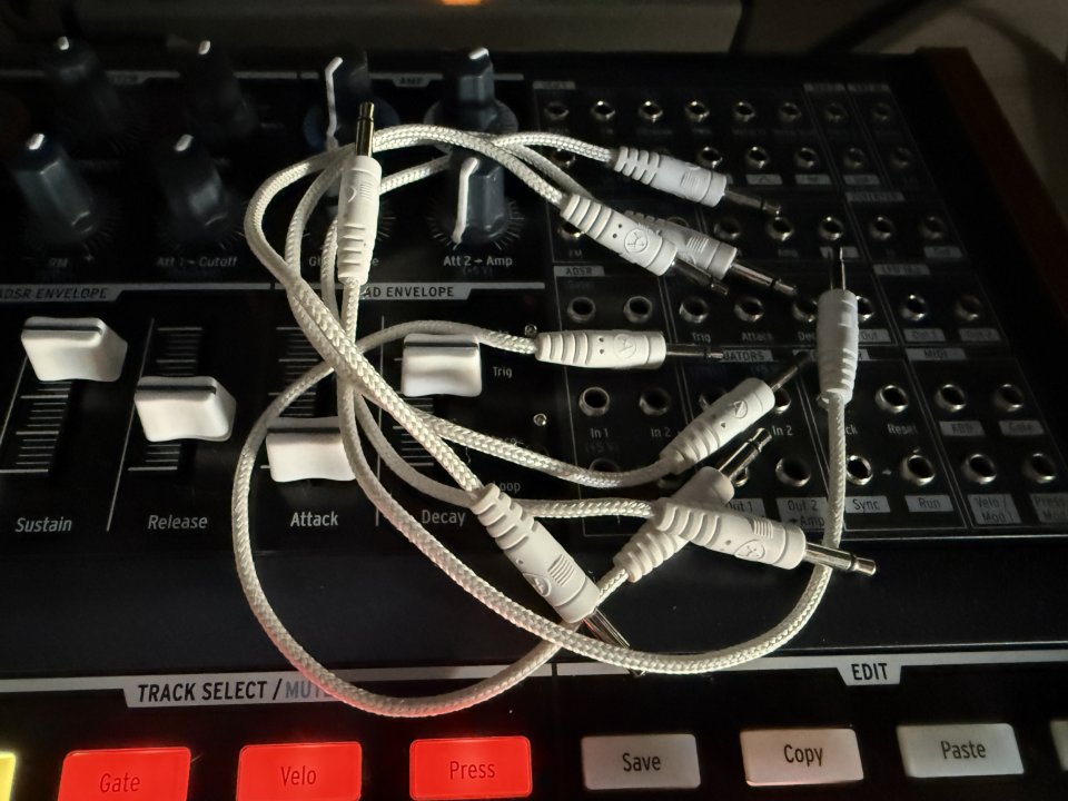 Arturia Minibrute 2S Sintetizador Analógico de segunda mano · Foto 4 de 4 · Madrid · 330 €
