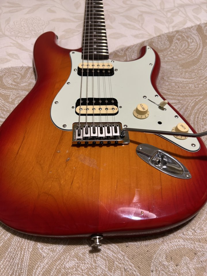 Squier stratocaster sunburst