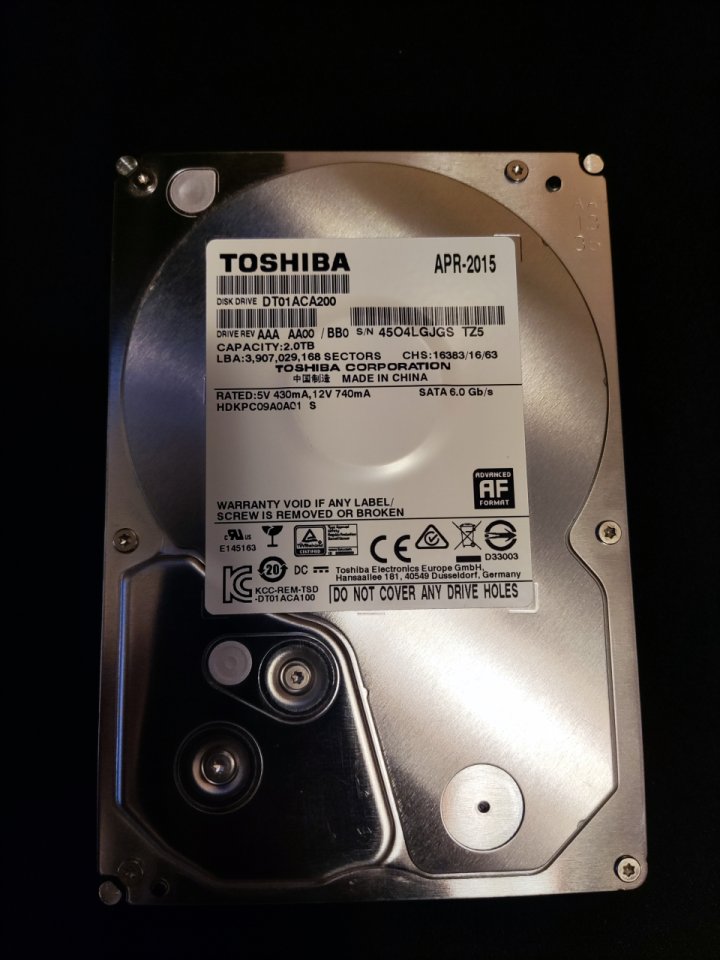 Disco Duro Toshiba 2TB de segunda mano · Foto 1 de 3 · Alicante
