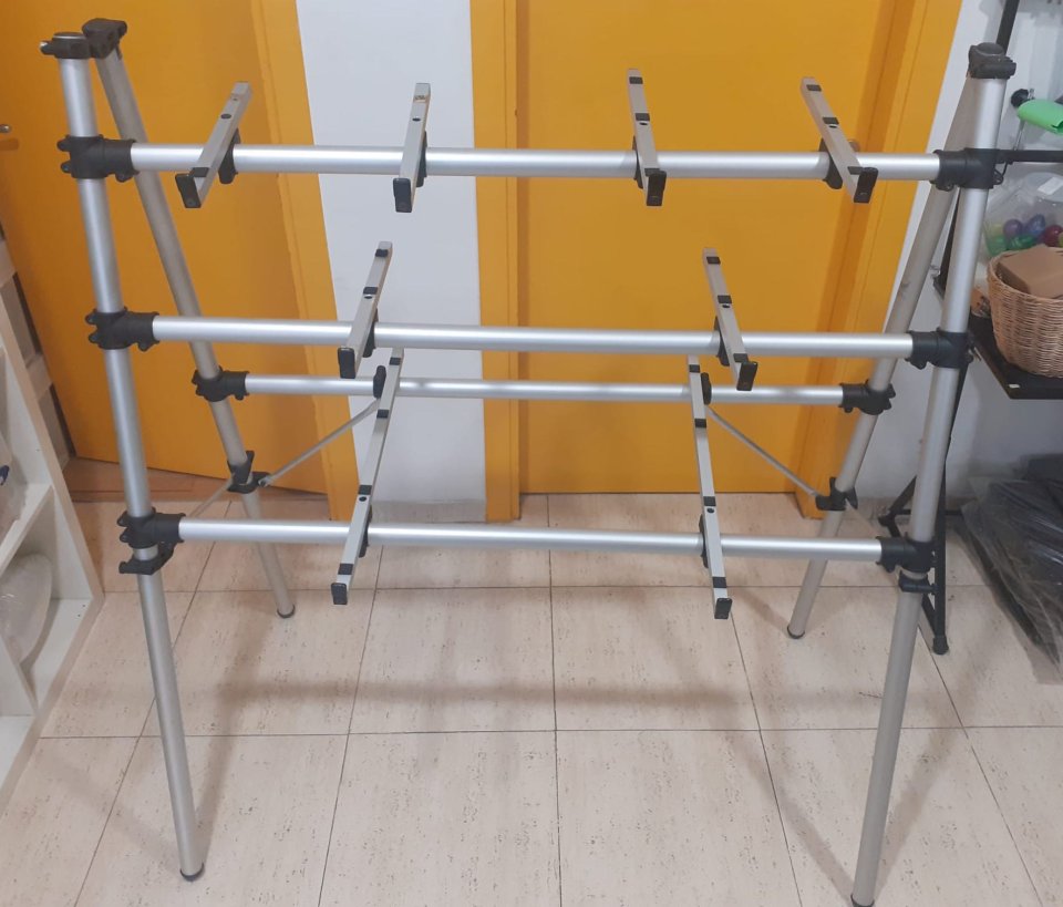 Jaspers - Soporte 3 teclados de segunda mano · Foto 1 de 4 · Girona · 149 €