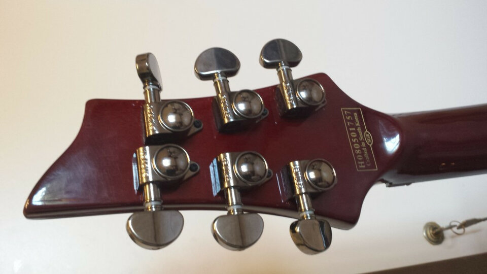Guitarra Schecter Hellraiser de segunda mano · Foto 4 de 5 · Pontevedra · 800 €