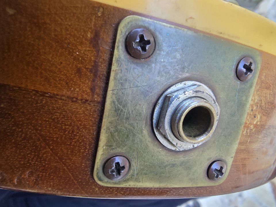 Gibson les paul deluxe goldtop de 1975 de segunda mano · Foto 10 de 10 · Ávila · 4100 €