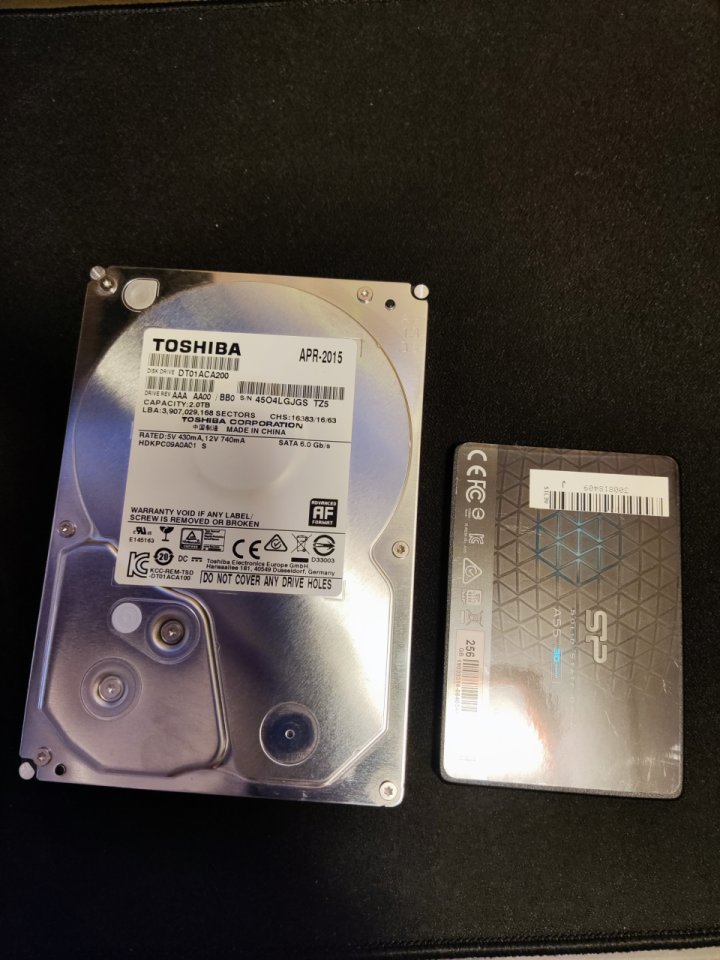 Disco Duro Toshiba 2TB de segunda mano · Foto 3 de 3 · Alicante