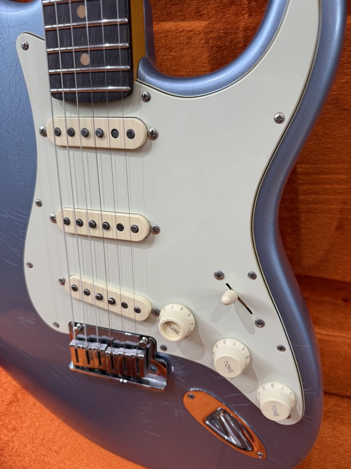 Fender Stratocaster American Ultra Luxe '60s de segunda mano · Foto 3 de 9 · Cantabria · 2250 €