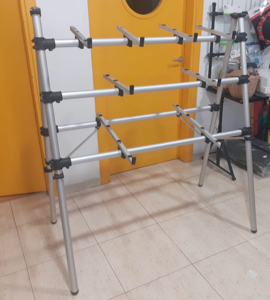 Jaspers - Soporte 3 teclados de segunda mano · Foto 3 de 4 · Girona · 149 €