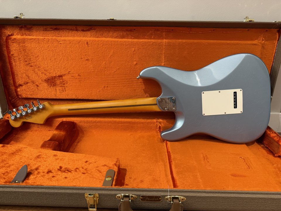 Fender Stratocaster American Ultra Luxe '60s de segunda mano · Foto 4 de 9 · Cantabria · 2250 €