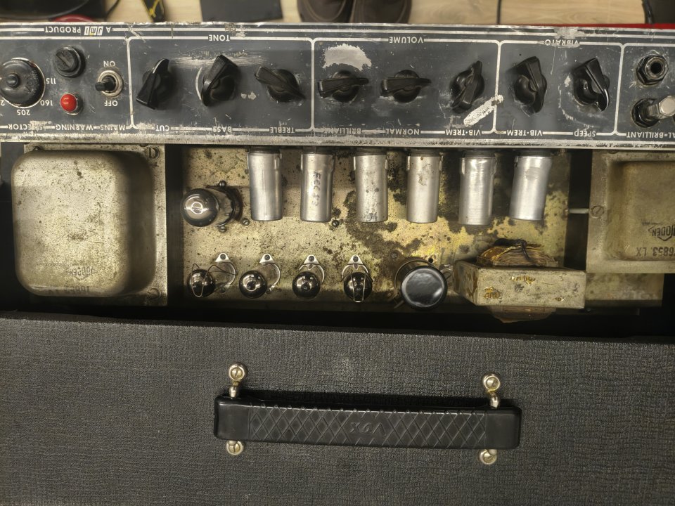 Vox ac30 1965 con Transformadores Woden, reconvertido a cabezal. de segunda mano · Foto 8 de 10 · Gipuzkoa · 1590 €
